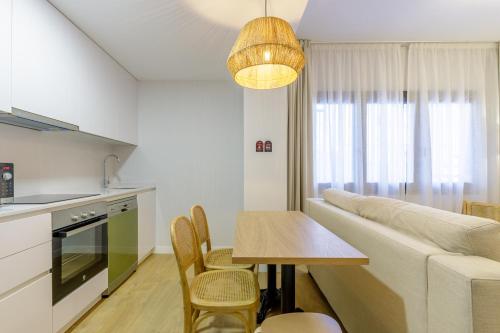 Malagueta Miramar with Shared Pool by Caleta Homes