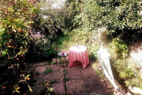 Cosy 1 bedroom with garden 2 min from seafront photo 20