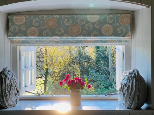 Κήπος έξω από το Larchmount House B&B