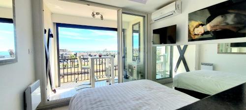 Naturiste Cap d'Agde Héliopolis F 72