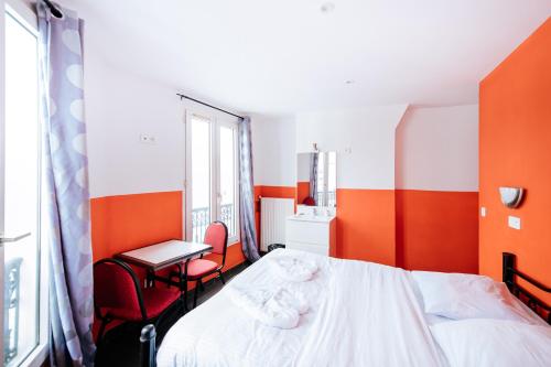 Ένα ή περισσότερα κρεβάτια σε δωμάτιο στο Hotel De La Poste