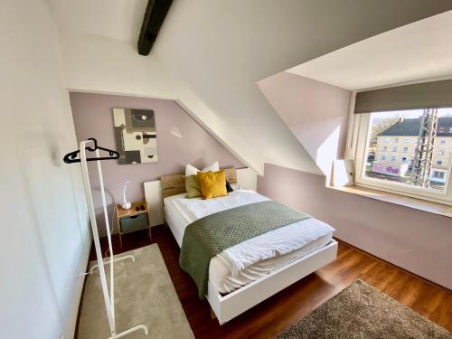 En eller flere senger på et rom på 12: Privatzimmer für Reisende durch Koblenz