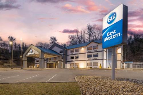a sign in front of a best western building at Best Western River Cities in Ashland