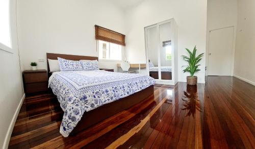 Imagen de la galería de Entire 2 Attached Duplex Unit, 15ppl, en Maryborough