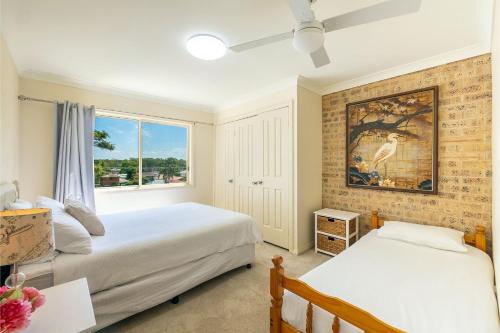 Postel nebo postele na pokoji v ubytování 1-39 Leonard Ave - comfort, space and Wi-Fi