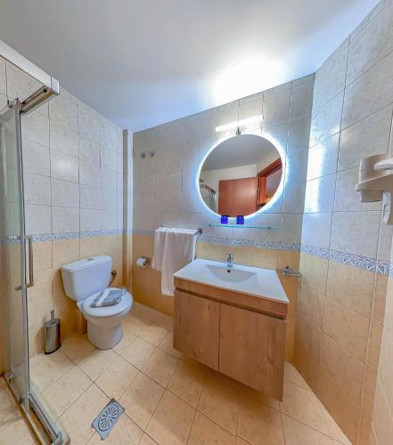 Un baño de Ambassador Hotel Thessaloniki