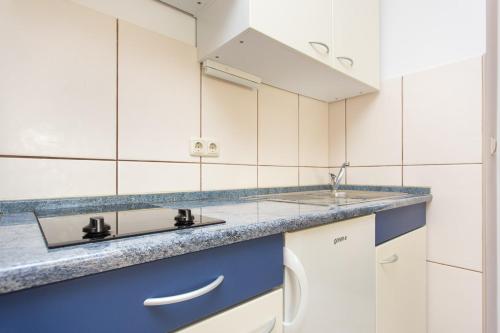 Kuchyň nebo kuchyňský kout v ubytování Apartments with parking space Baska, Krk - 22681