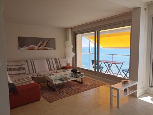 Fotografia z galérie ubytovania Appartement face mer aux Sables d'Olonne, 2 chambres, proche plage et commerces - FR-1-325-125 v destinácii Les Sables-dʼOlonne