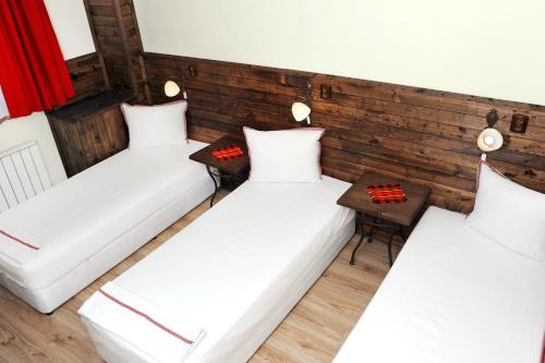 Katil atau katil-katil dalam bilik di Hotel Simona Complex