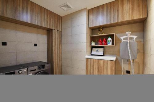 Virtuvė arba virtuvėlė apgyvendinimo įstaigoje Hanting Hotel Guilin Municipal Administration