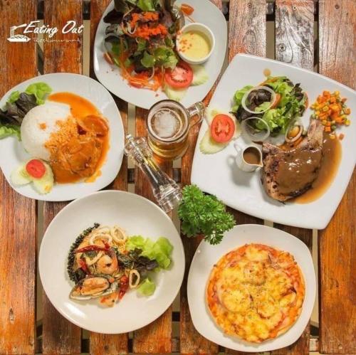 Ban Huai HiaにあるRoute12の木の板の一皿