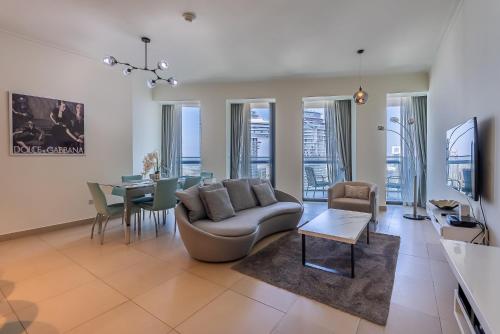 2BDR apartment near Burj Khalifa I Downtown Dubai I Burj Vista
