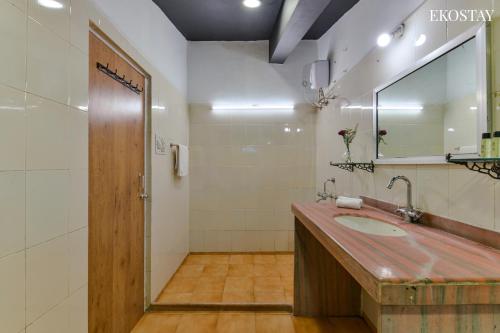 Un baño de EKOSTAY- Deltin Villa
