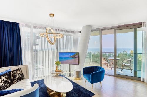 Wave - Aurum II Apartment - Front Sea View