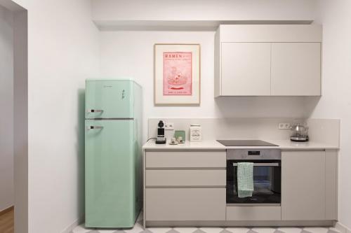 Heart of Athens - Hidden Gem - Elegant 2 Bedroom Flat