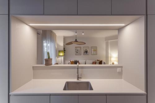 Heart of Athens - Hidden Gem - Elegant 2 Bedroom Flat