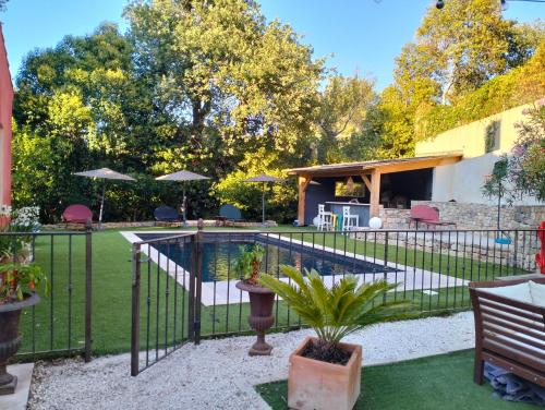 Swimmingpoolen hos eller tæt på Appartement T2 au Cap Brun Toulon