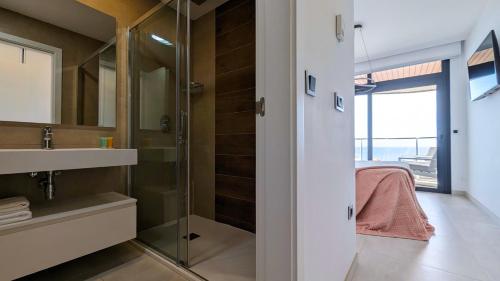 SUNSET WAVES luxury apartment photo 16