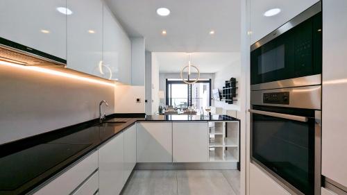 SUNSET WAVES luxury apartment photo 11