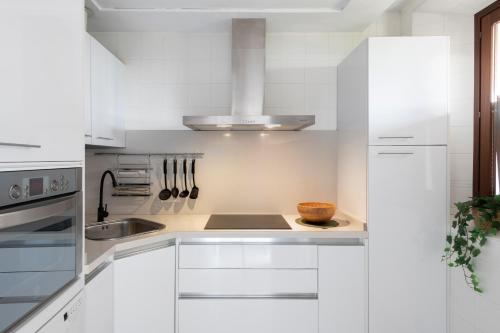 Magno Apartments San Laureano - Private Parking included