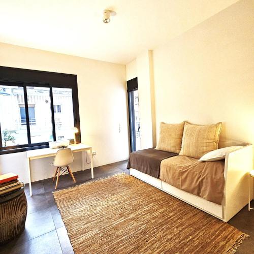 An elegant apartment at the foot of the Acropolis