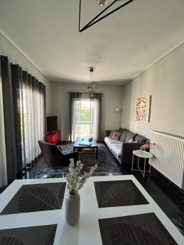 Beautiful apartment next to metro station