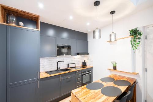 Meynadier Premium 2BR Refurb 2023 Olam Properties