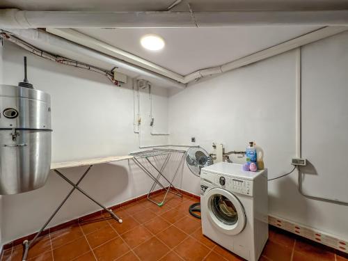 Et badeværelse på Vivalidays Villa Amatista