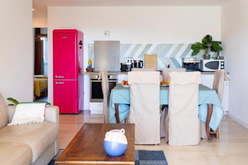 A3 Staywizus -2 BDR Sea View 10 min Beach - Parking, Pool & Terrace