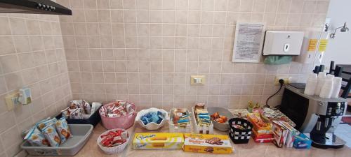 Dapur atau dapur kecil di Complesso turistico Aurora - camere B&B