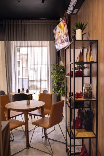Ein Sitzbereich in der Unterkunft Laurentroom Hotel