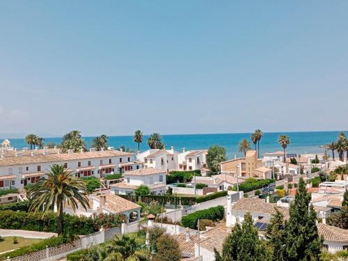 Beach apartment,two terraces,parking & WIFI