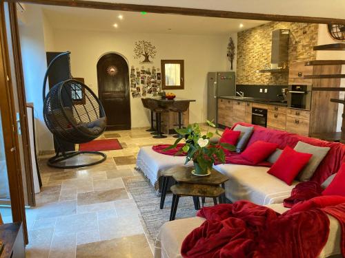 La belle Maison d'Hôtes d'Aurélie avec SPA professionnel en pleine campagne et proche de tout