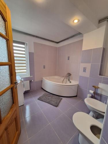 Phòng tắm tại Barona ielas apartamenti