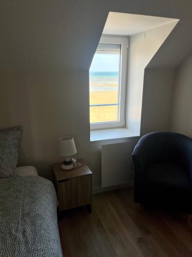 Zona de estar de La Tourelle - Balcon vue mer et terrasse plein sud