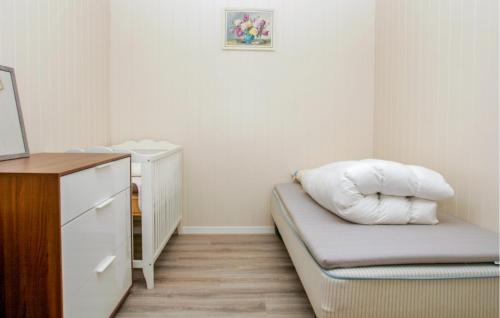 Φωτογραφία από το άλμπουμ του 3 Bedroom Cozy Home In Sjernarøy σε Sjernarøy