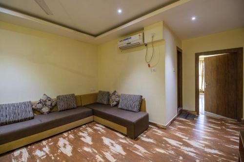 Ruang duduk di Parnil Palace
