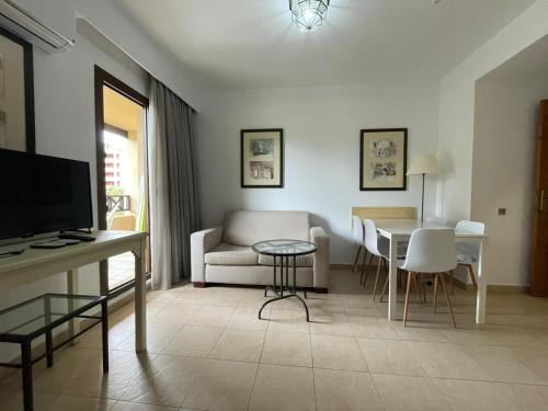 Vista jardín en Urb. Jardines de Isla Canela.