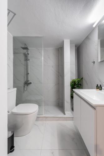 YestayHomes Three Bedroom Apartment Sina