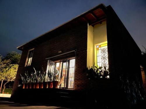 Das Gebäude in dem sich das Ferienhaus befindet