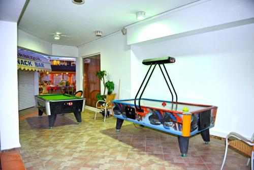Gallery image of Panorama Hotel Apartments in Rhodes Town