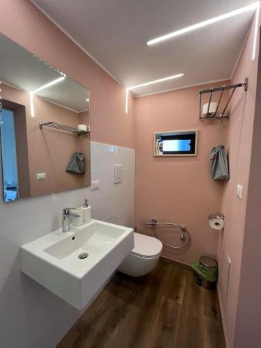 Aurora's home photo 13
