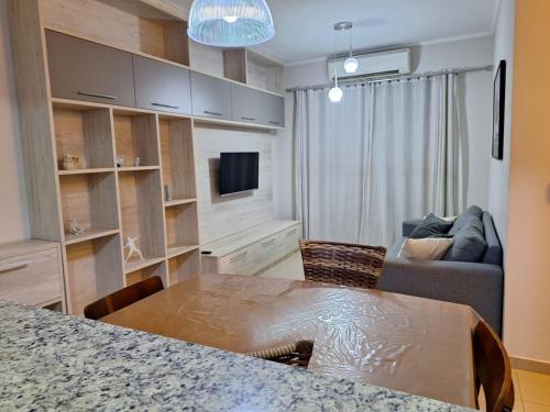 Μια τηλεόραση ή/και κέντρο ψυχαγωγίας στο Vossa Bossa Olimpia