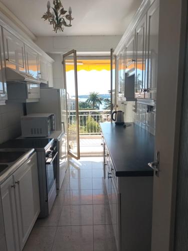 Appartement vue sur mer, proche Croisette