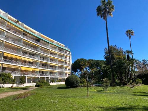 Appartement vue sur mer, proche Croisette
