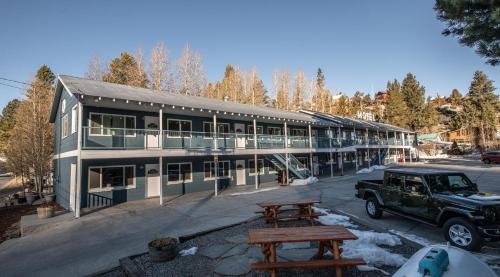 Gallery image of Gull Lake Lodge in June Lake