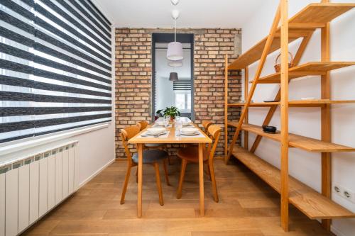 Imagen de la galería de Design 1BDR Apartment with City view, en Sarajevo