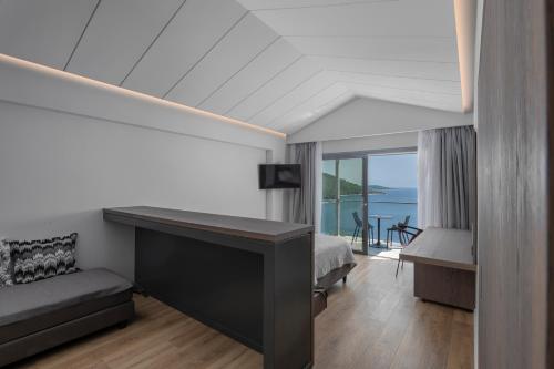 Gallery image of Adrina Grand Hotel in Panormos Skopelos
