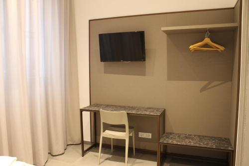 Телевизор и/или развлекательный центр в APARTMENT MIKI - MAURO MACCHI 91