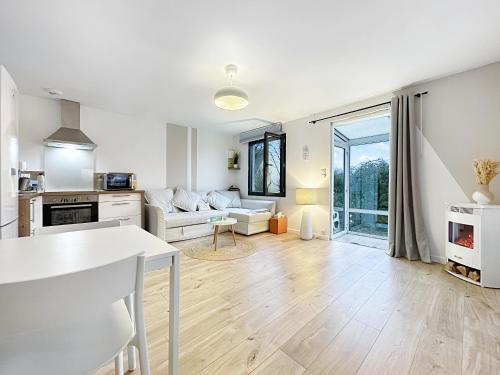 La Pommedepin Ravissante maisonnette avec jardin